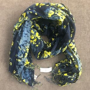 NWT-Old Navy Floral Scarf